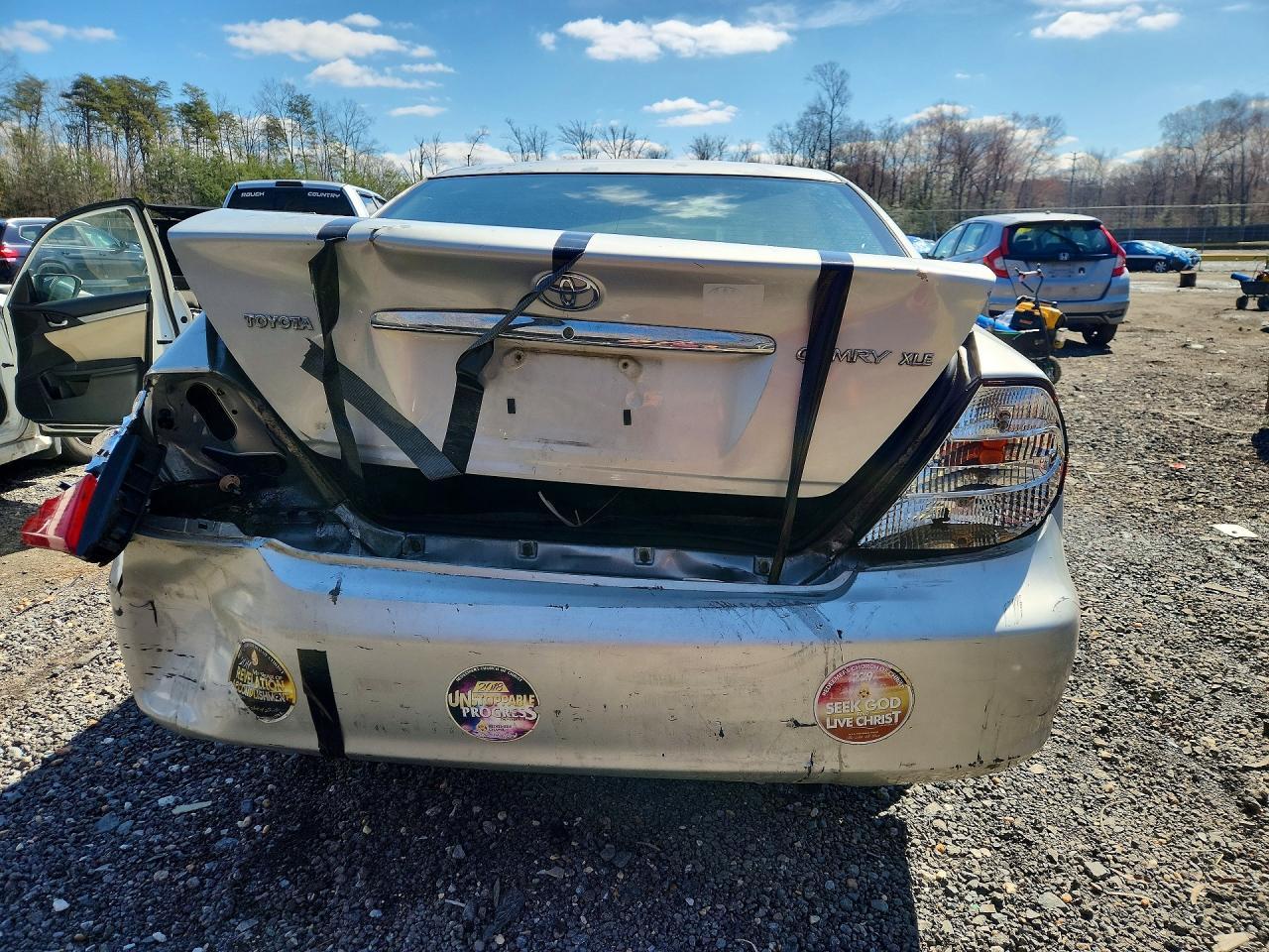 2003 Toyota Camry Xle - Image 6