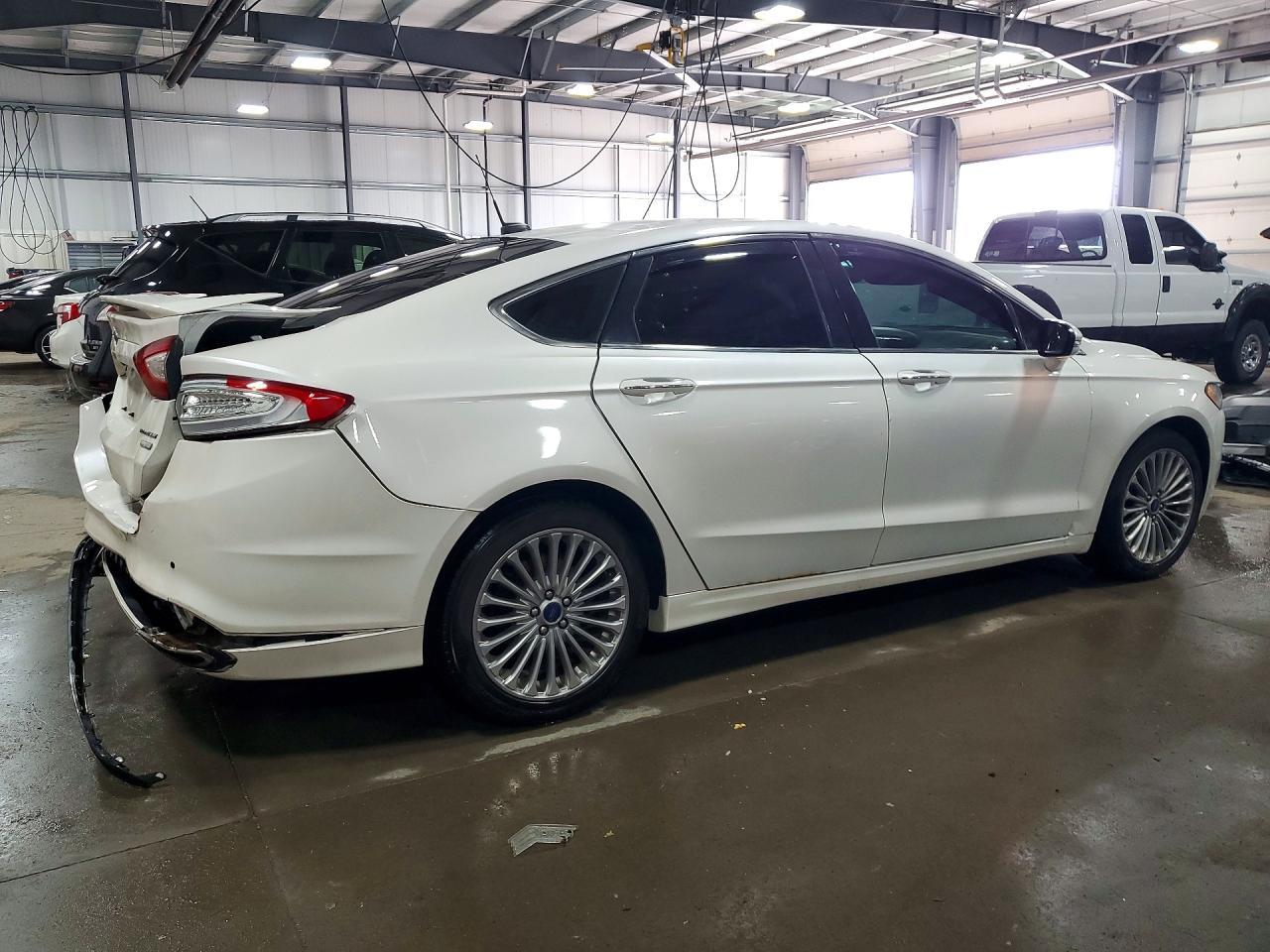 2016 Ford Fusion Titanium - Фото 3