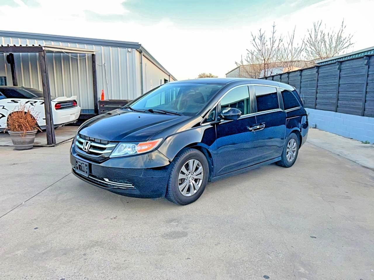 2014 Honda Odyssey Ex - Image 2