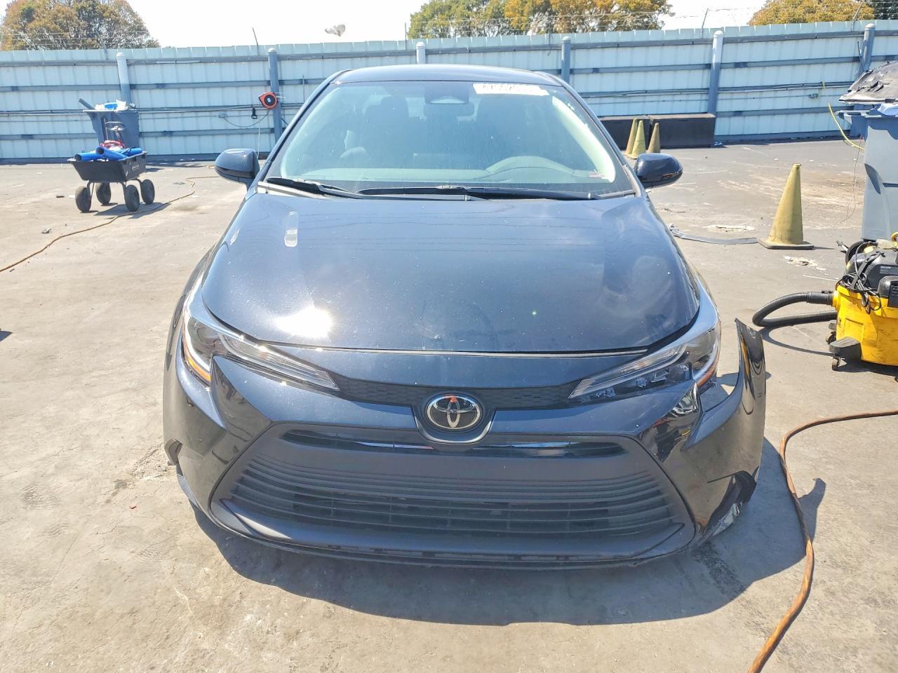 2025 Toyota Corolla Le - Фото 5