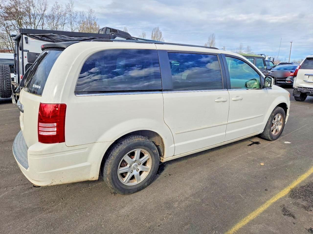 2008 Chrysler Town & Cntry - Фото 3