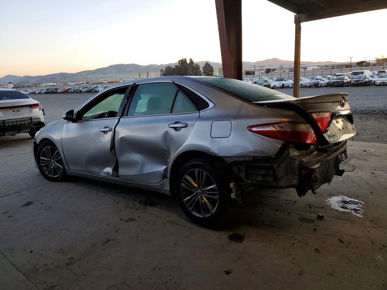 2017 Toyota Camry Se - Image 2