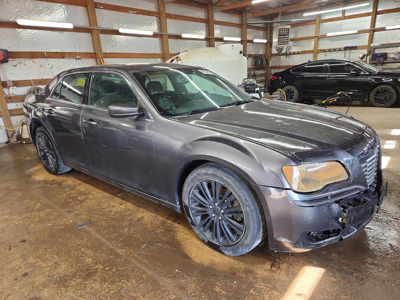 2014 Chrysler 300 - Фото 4