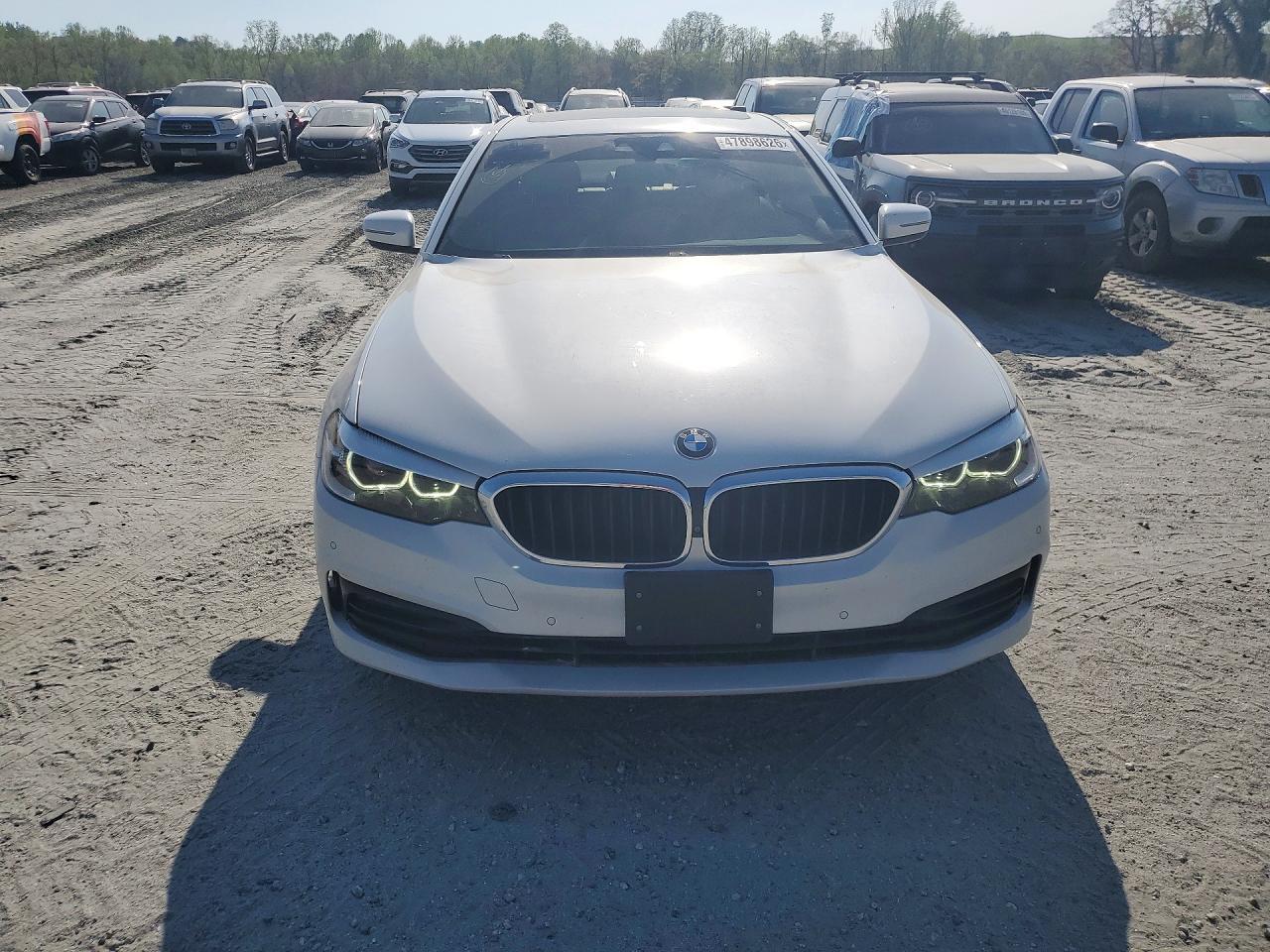 2019 BMW 530 I - Image 5