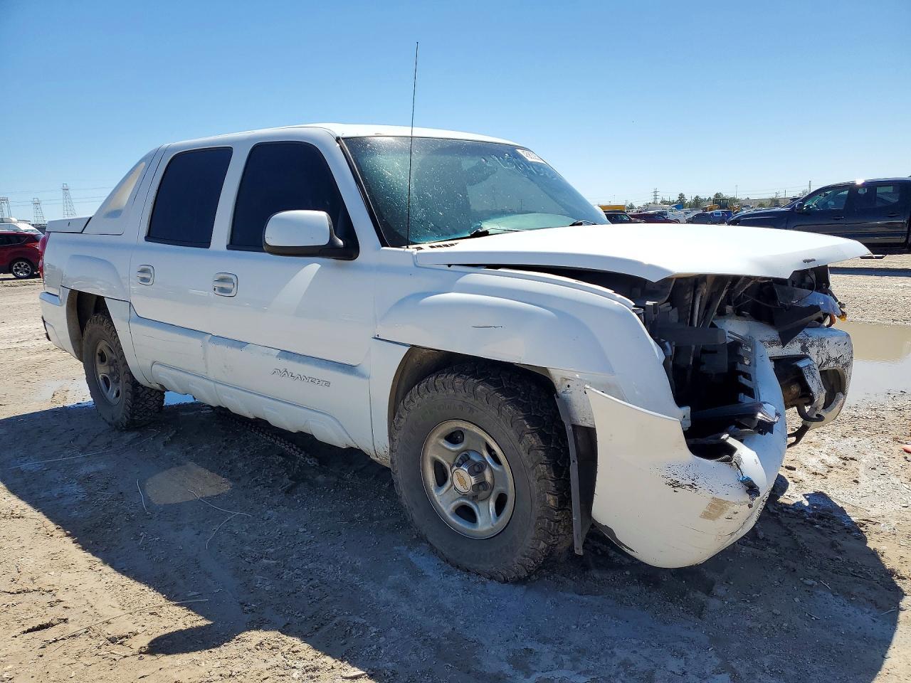 2003 Chevrolet Avalanche C1500 - Image 4