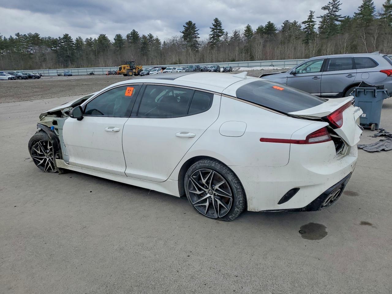 2022 Kia Stinger Gt-Line - Image 2