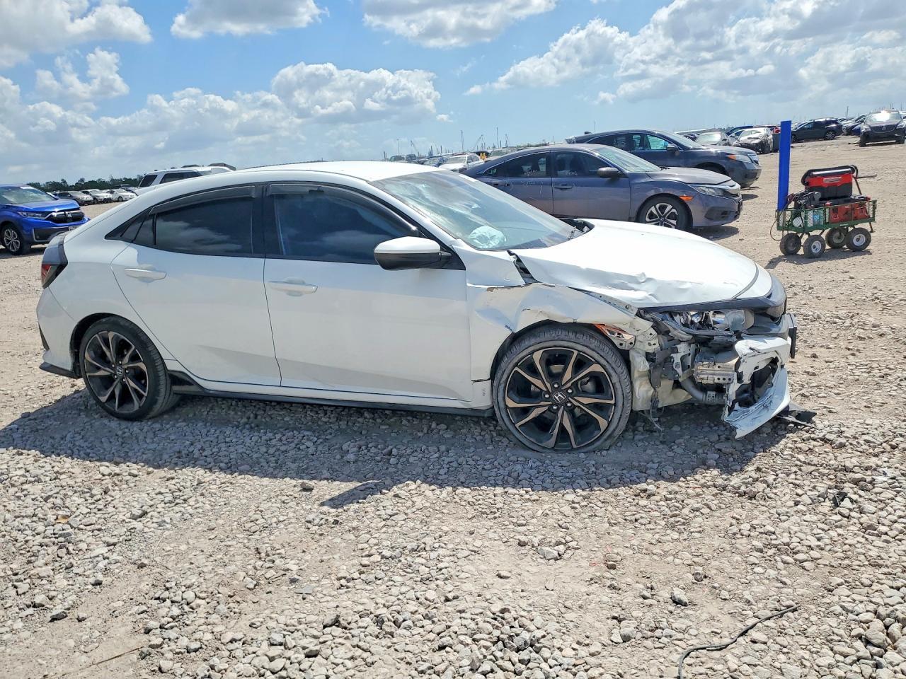 2019 Honda Civic Sport - Image 4