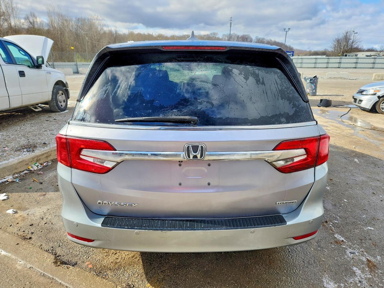 2018 Honda Odyssey Touring - Фото 6