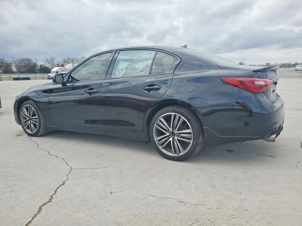 2018 Infiniti Q50 3.0T Luxe - Image 2