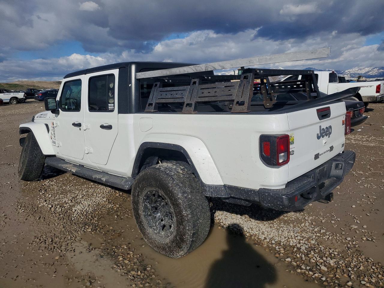 2021 Jeep Gladiator Overland - Фото 2