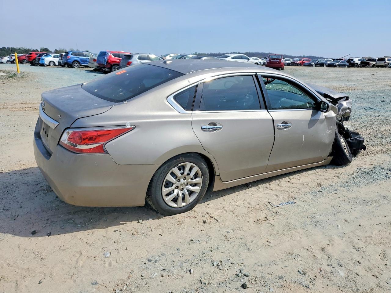 2015 Nissan Altima 2.5 S - Image 3