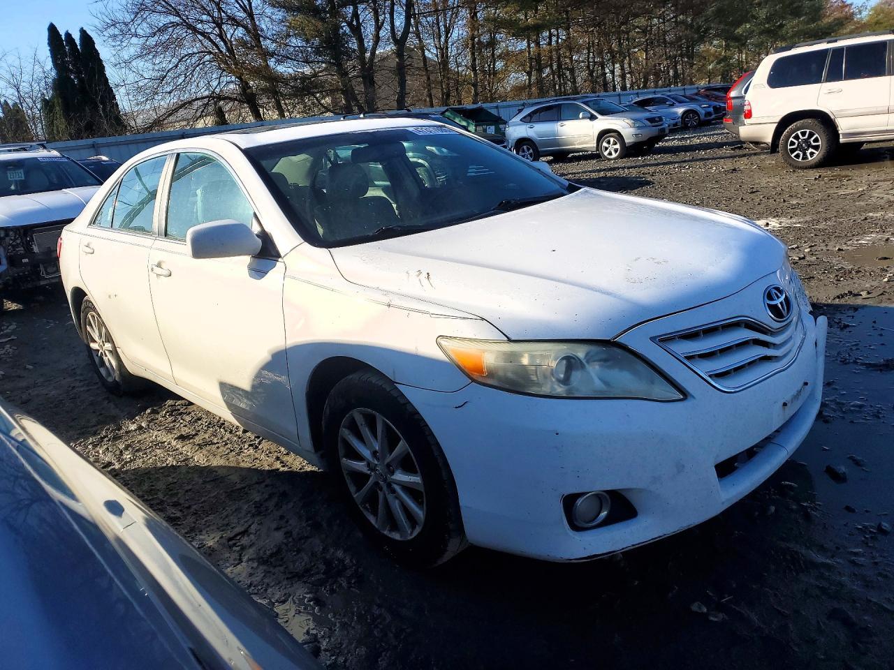 2011 Toyota Camry Xle V6 - Фото 4