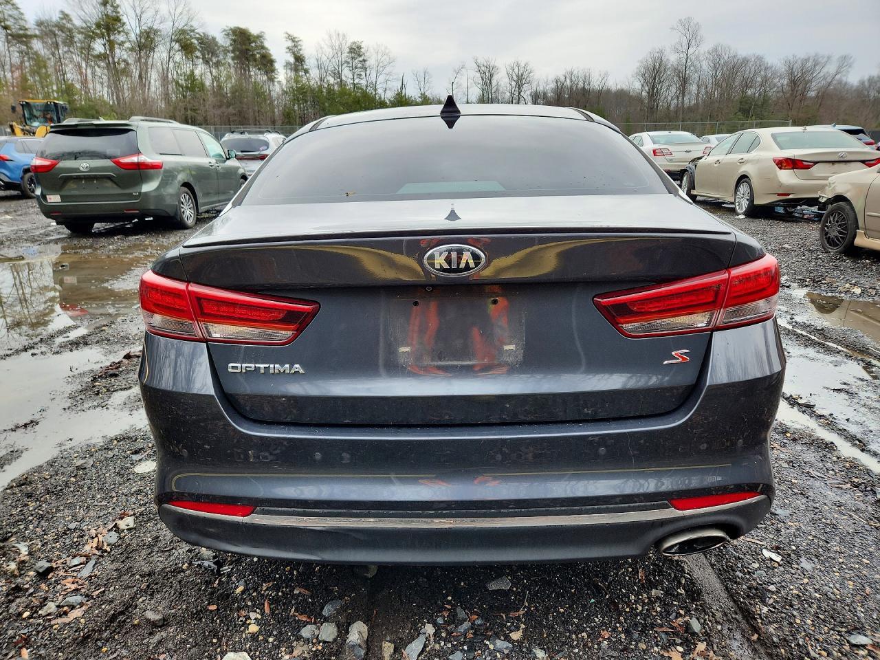 2018 Kia Optima S - Image 6
