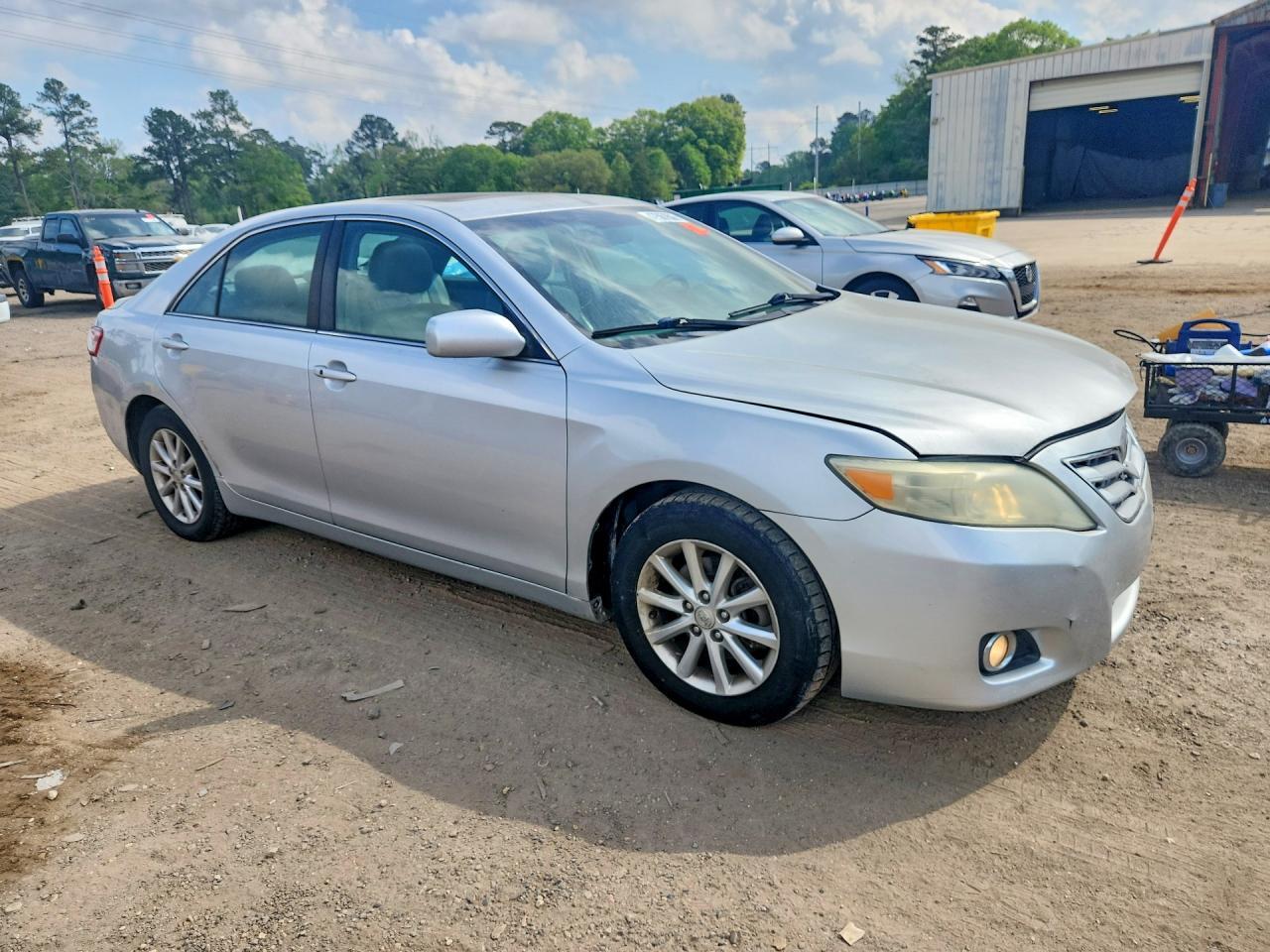 2010 Toyota Camry Xle V6 - Image 4