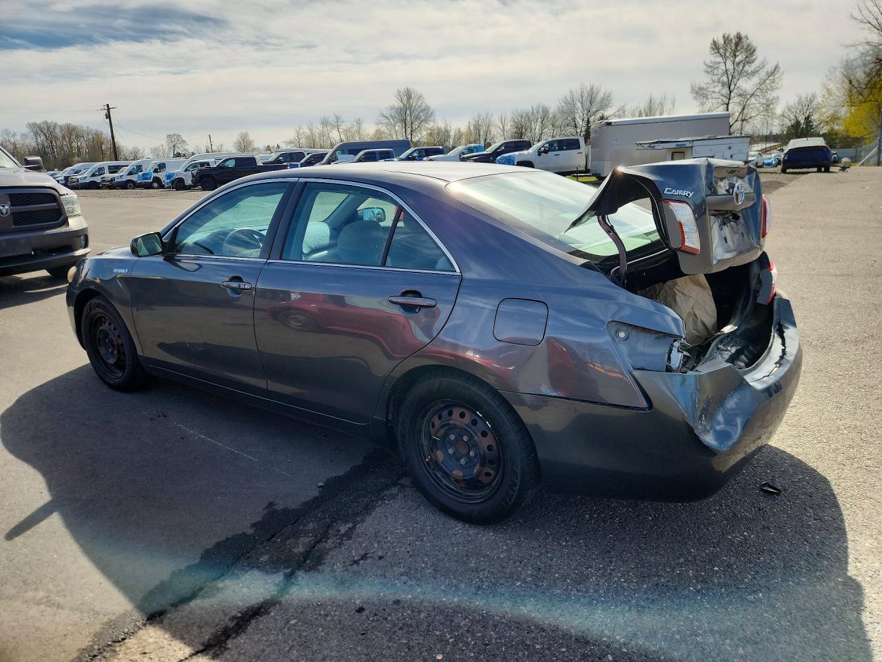 2009 Toyota Camry Hybrid Base - Image 2