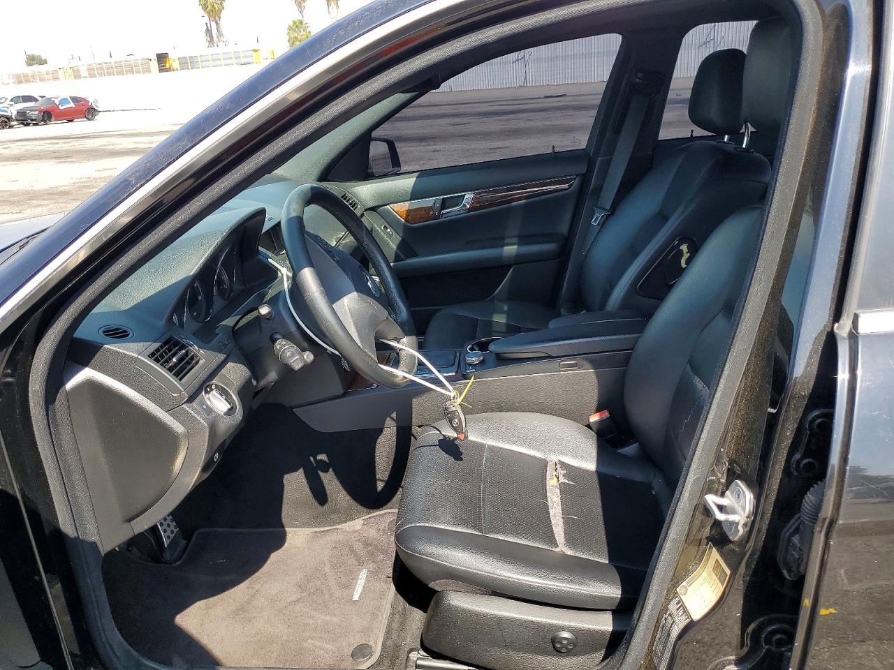 2011 Mercedes-Benz C 300 - Фото 7