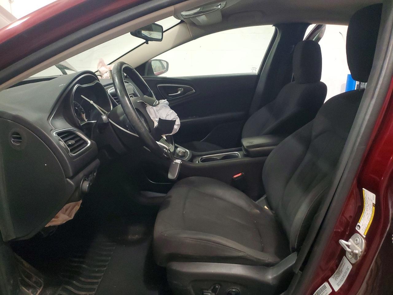 2016 Chrysler 200 Lx - Фото 7