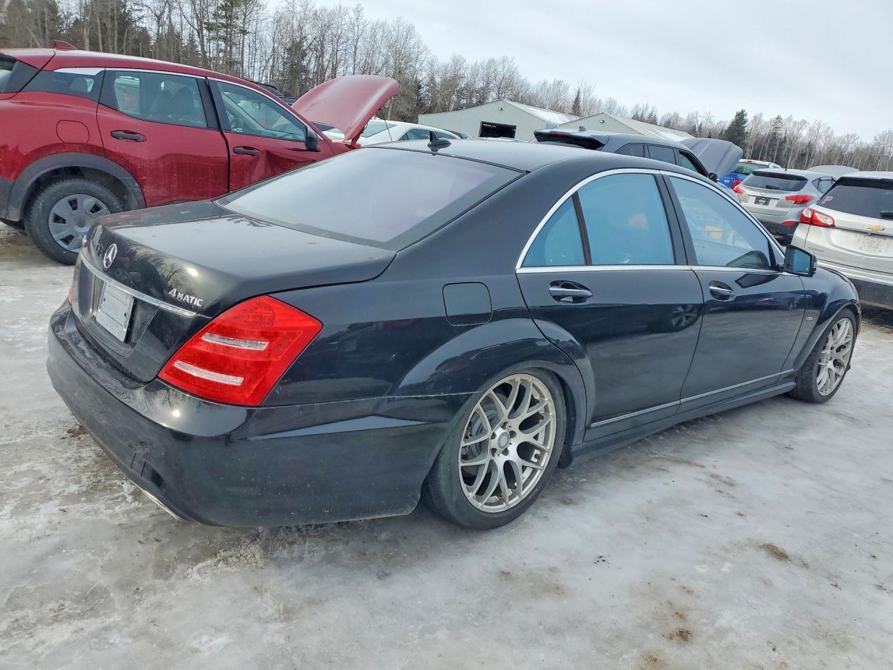 2012 Mercedes-Benz S 550 4Matic - Image 3