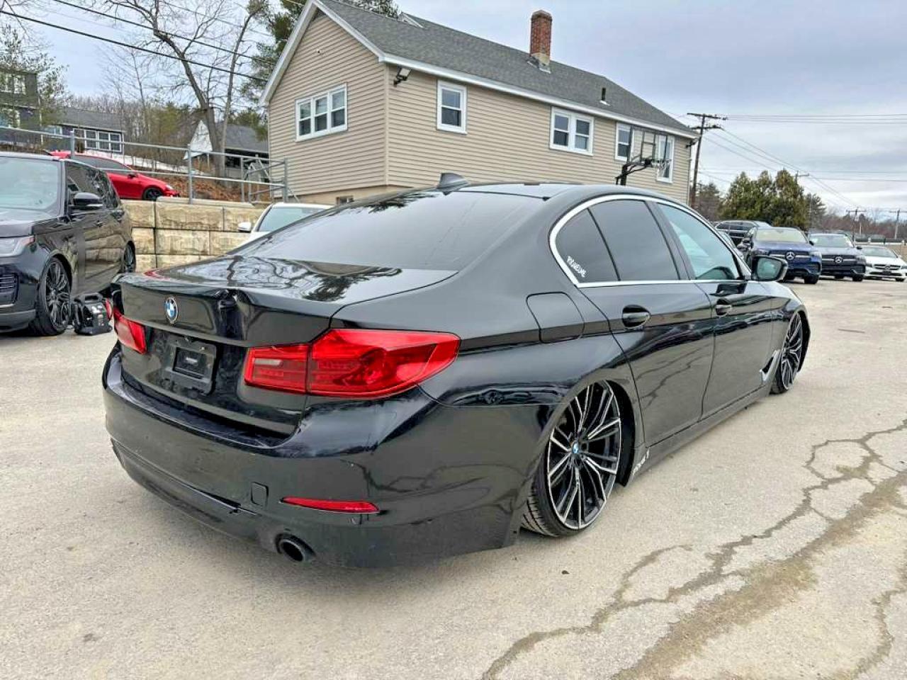 2020 BMW 530 Xi - Image 3