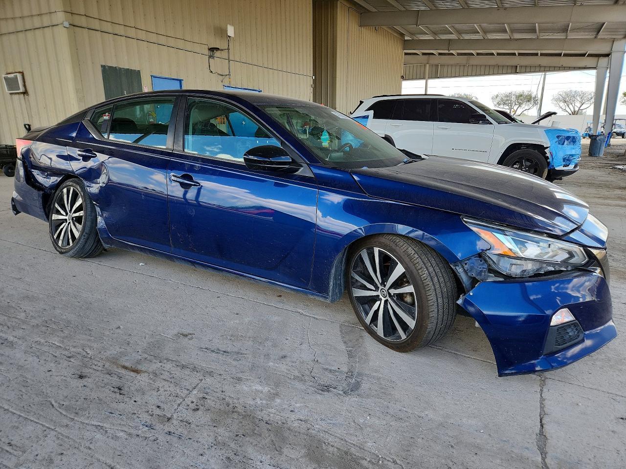 2021 Nissan Altima 2.5 Sr - Фото 4