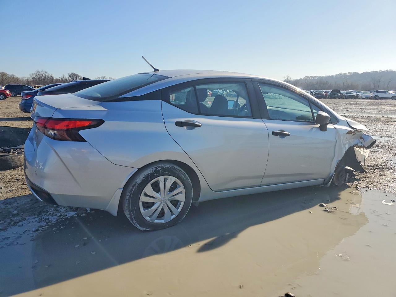 2021 Nissan Versa S - Image 3