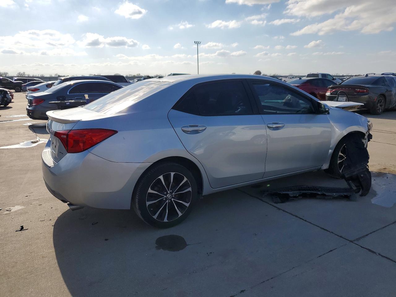 2018 Toyota Corolla Xse - Image 3