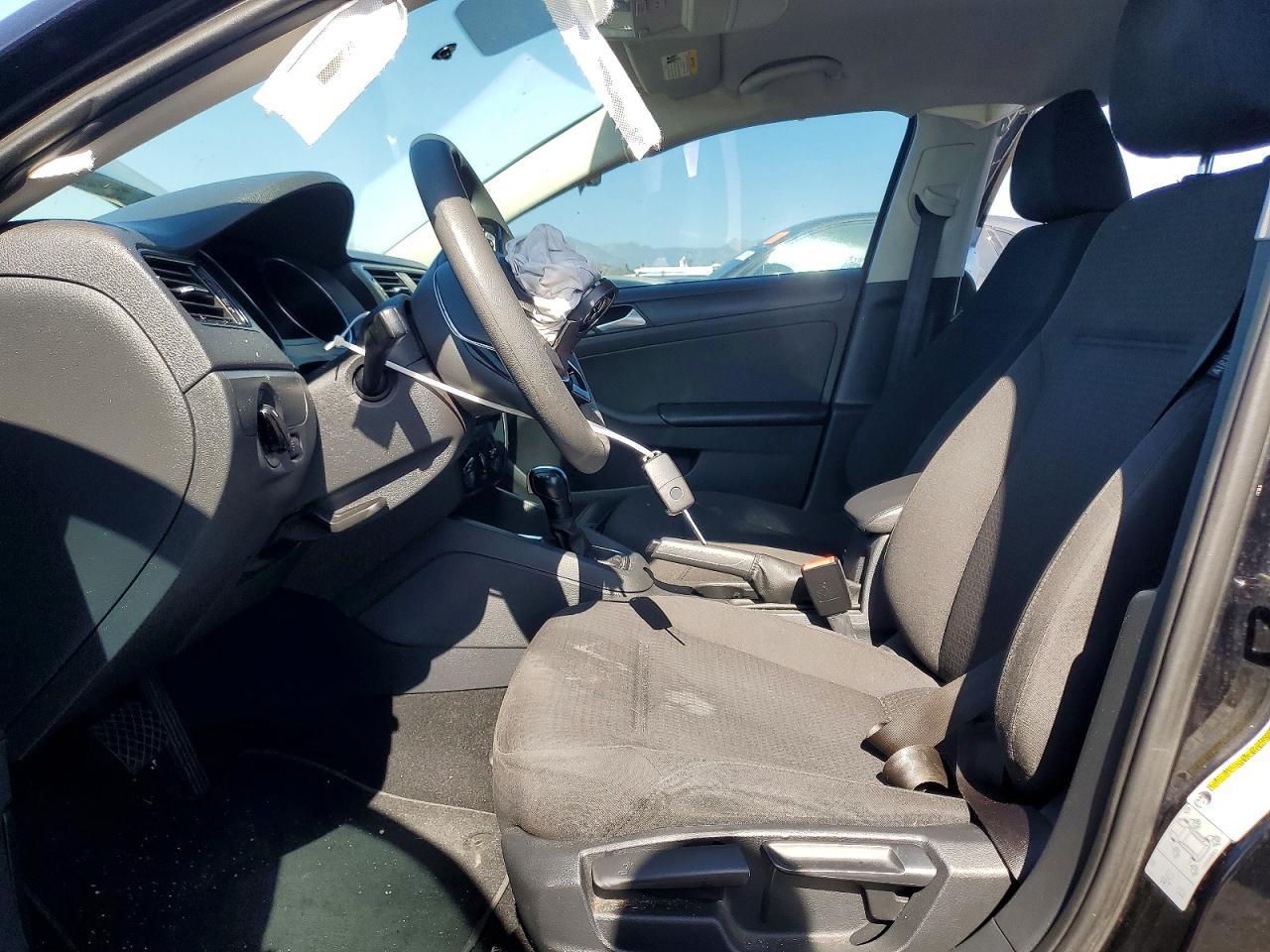2016 Volkswagen Jetta - Фото 7