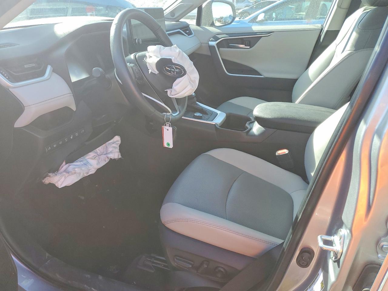 2024 Toyota Rav4 Limited - Image 7