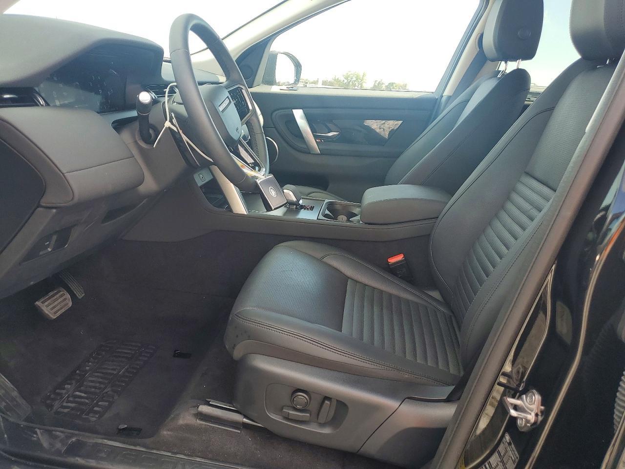 2025 Land Rover Discovery Sport S - Фото 7
