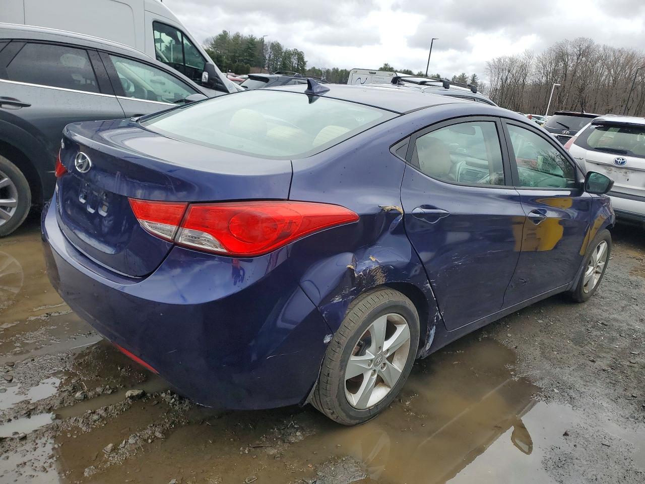 2013 Hyundai Elantra Gls - Фото 3