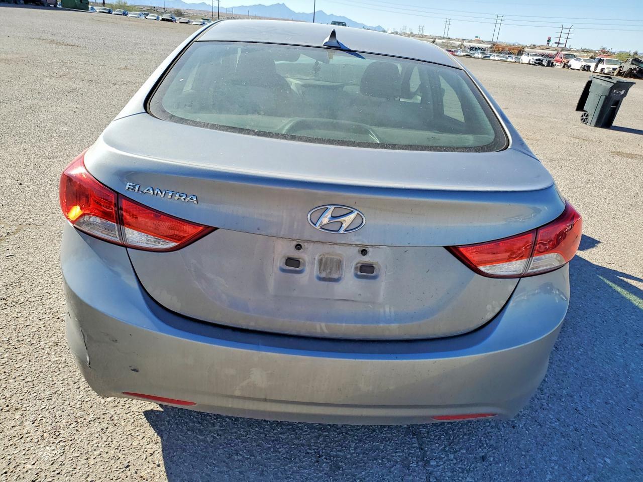 2013 Hyundai Elantra - Фото 6