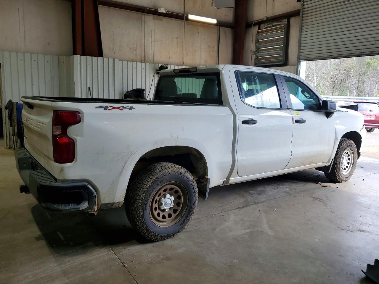 2019 Chevrolet Silverado K1500 - Image 3