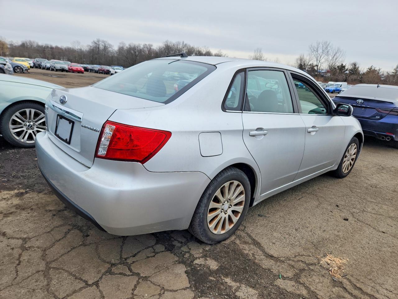 2011 Subaru Impreza 2.5I Premium - Фото 3
