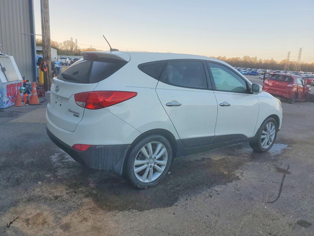 2013 Hyundai Tucson Limited - Image 3