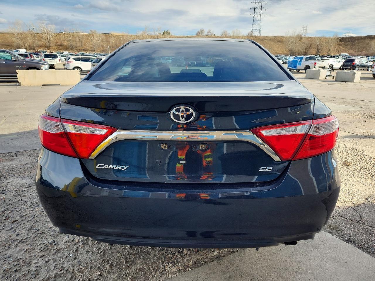 2016 Toyota Camry Se - Image 6