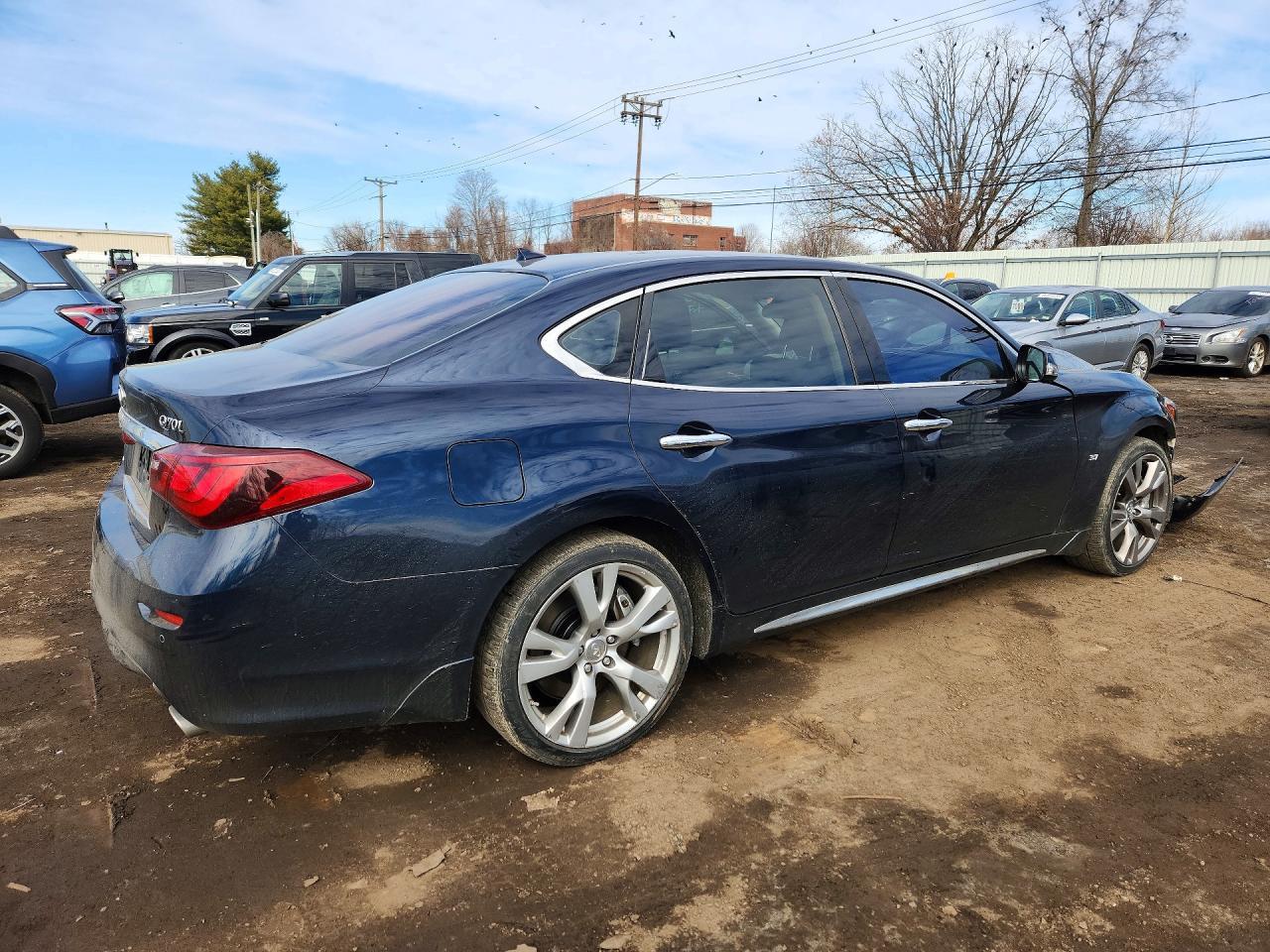 2019 Infiniti Q70L 3.7 Luxe - Фото 3