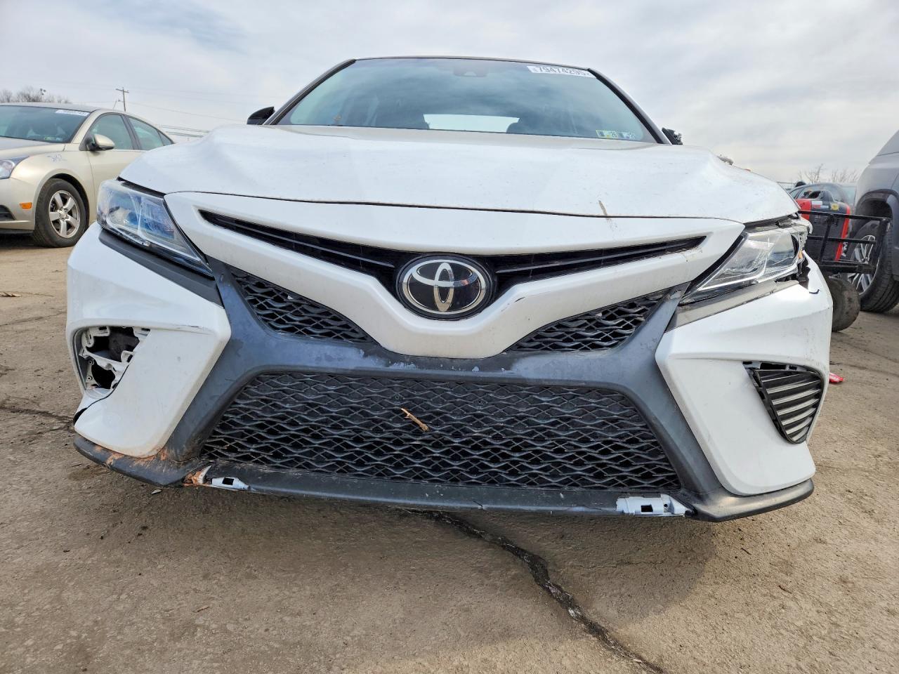 2018 Toyota Camry Se - Фото 5