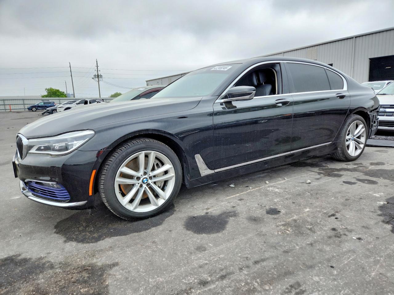 2016 BMW 750 Xi