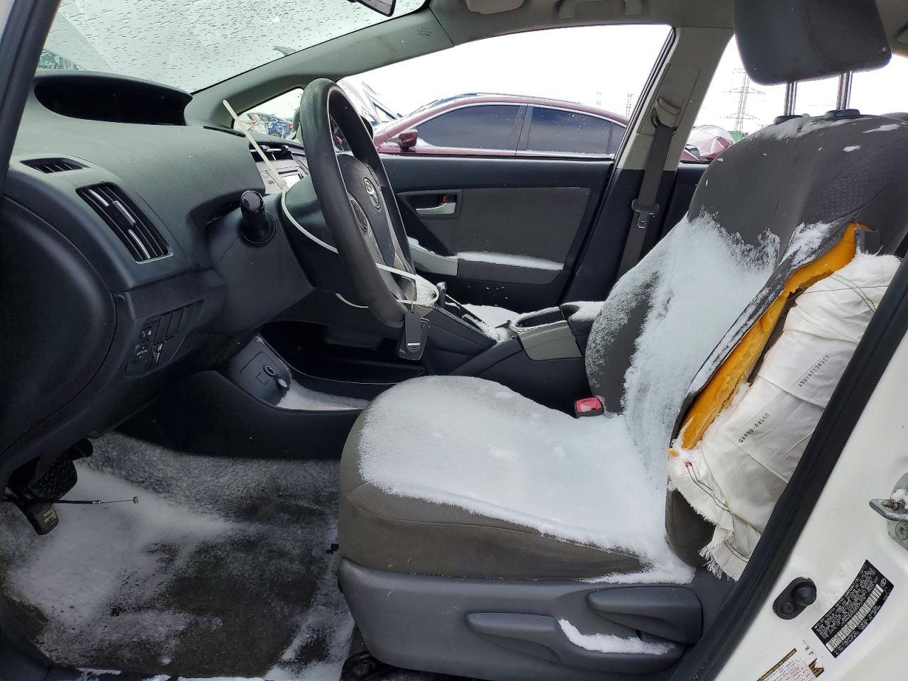 2013 Toyota Prius Three - Image 7