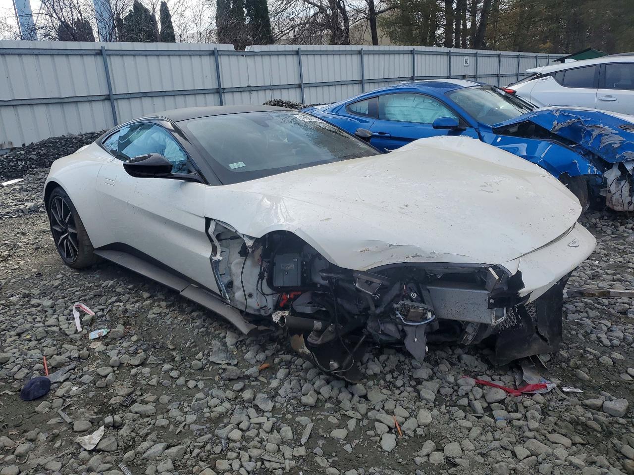 2019 Aston Martin Vantage - Image 4