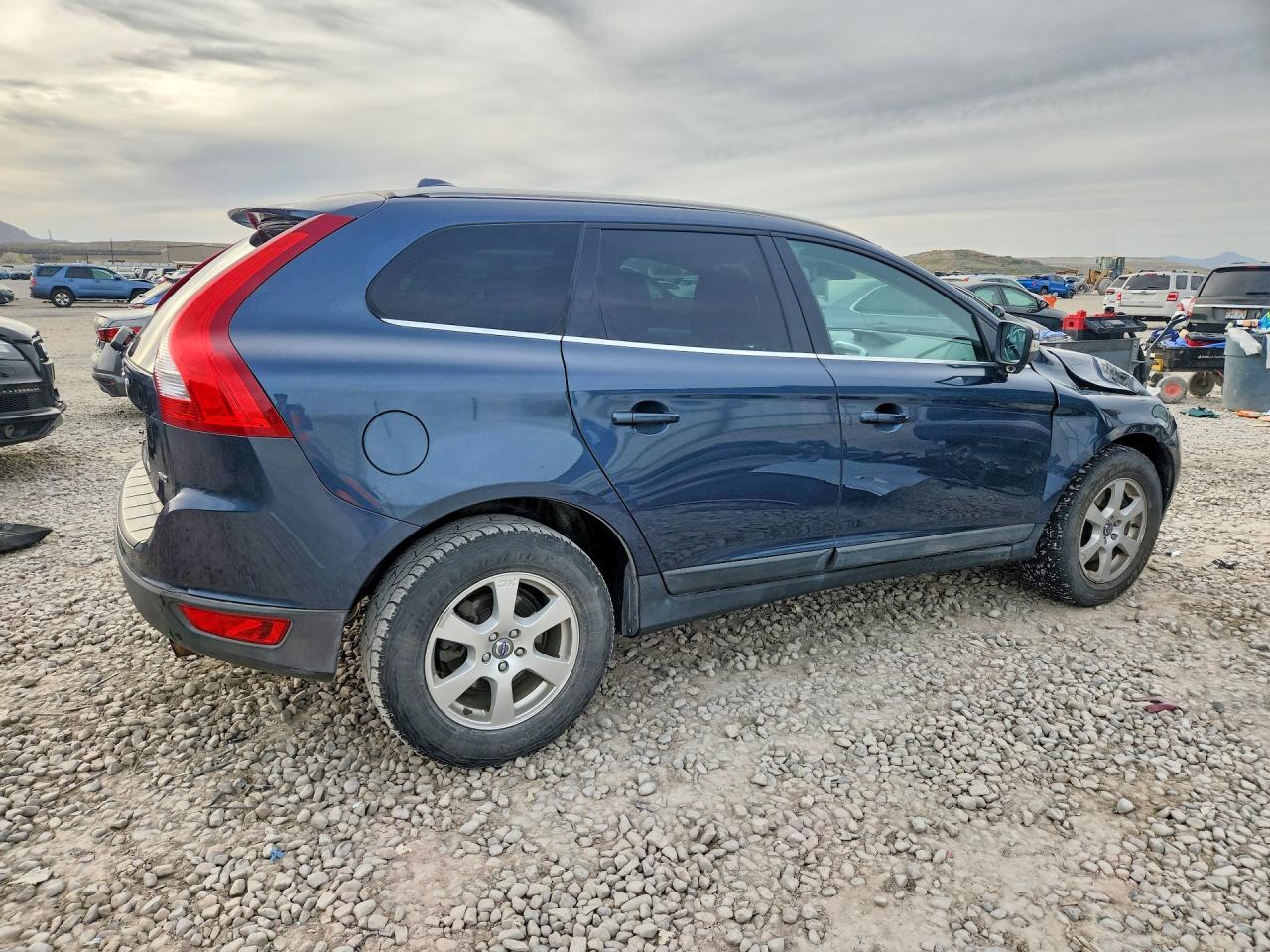 2011 Volvo Xc60 3.2 - Image 3