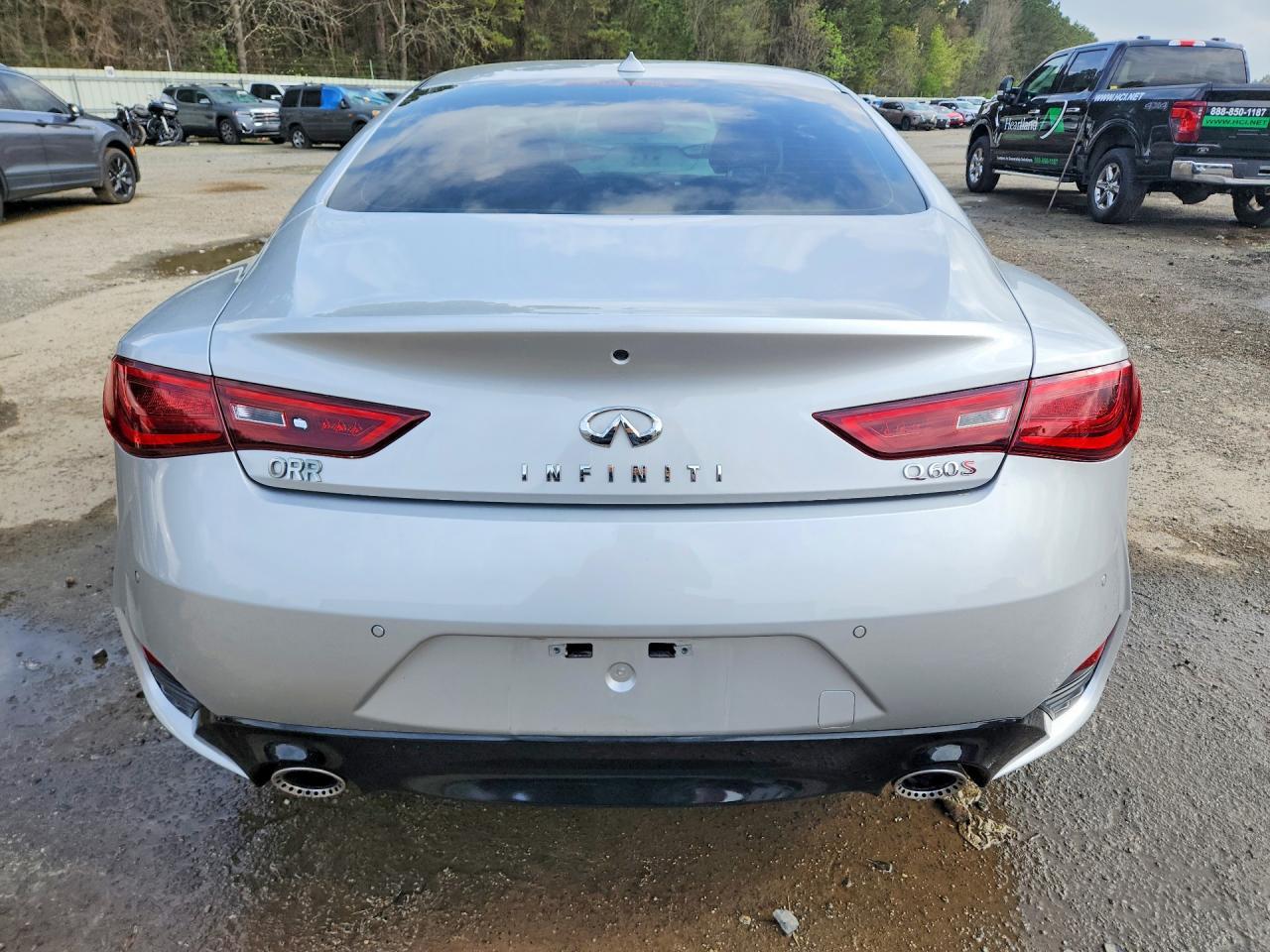 2017 Infiniti Q60 Red Sport 400 - Фото 6
