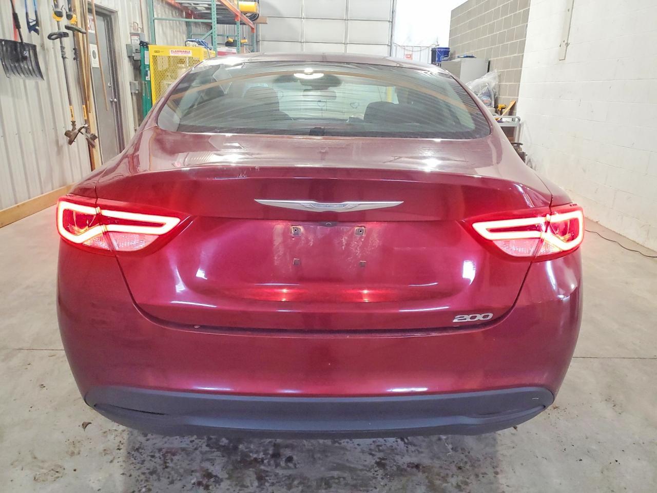 2016 Chrysler 200 Lx - Фото 6