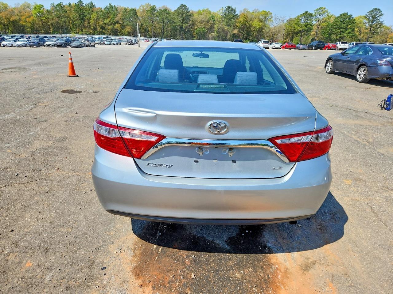 2017 Toyota Camry Le - Фото 6
