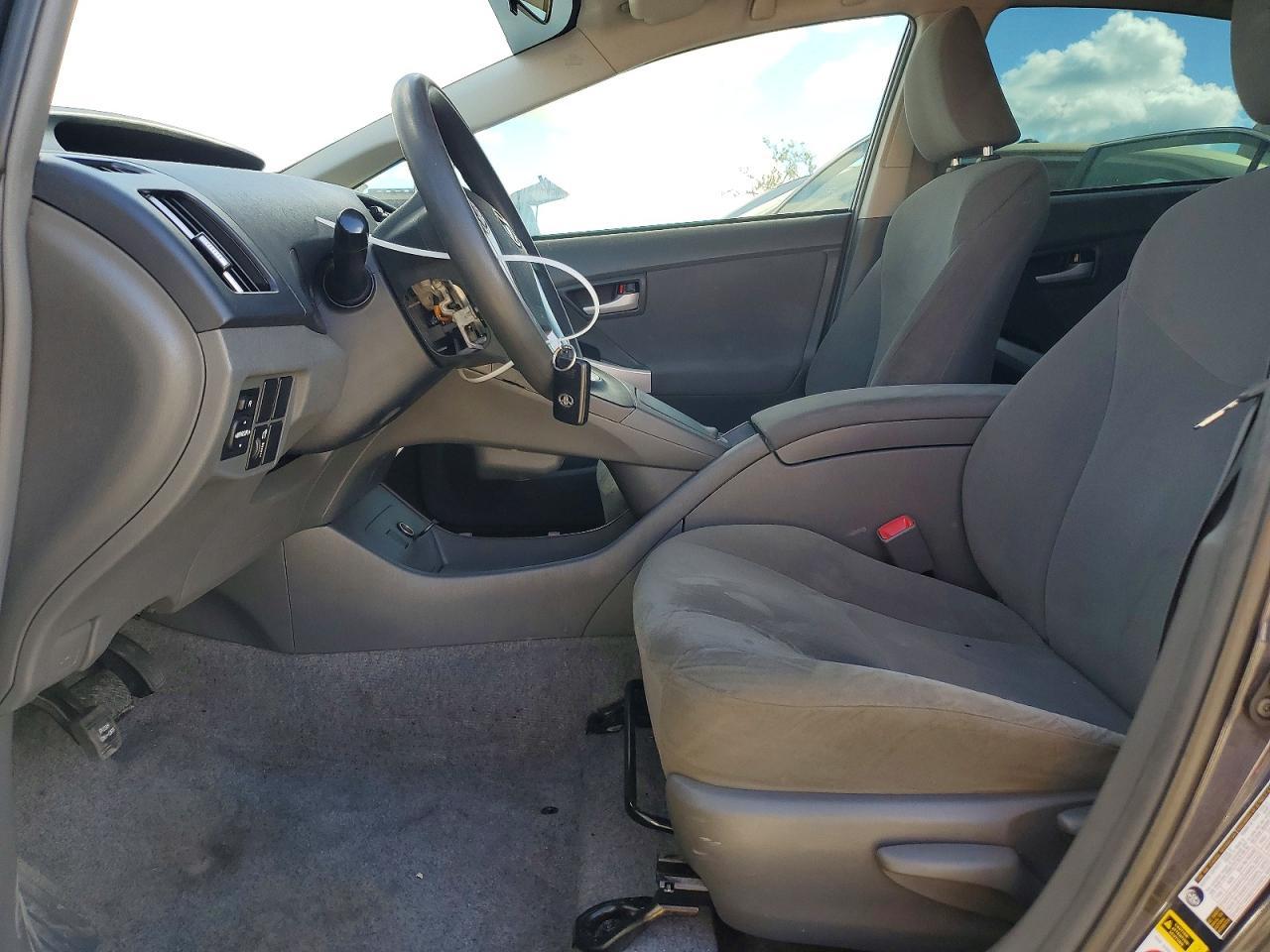 2011 Toyota Prius Two - Image 7