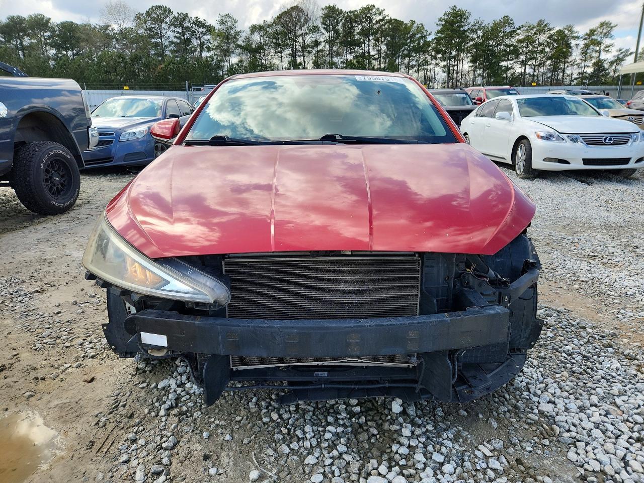2019 Hyundai Elantra Se - Image 5