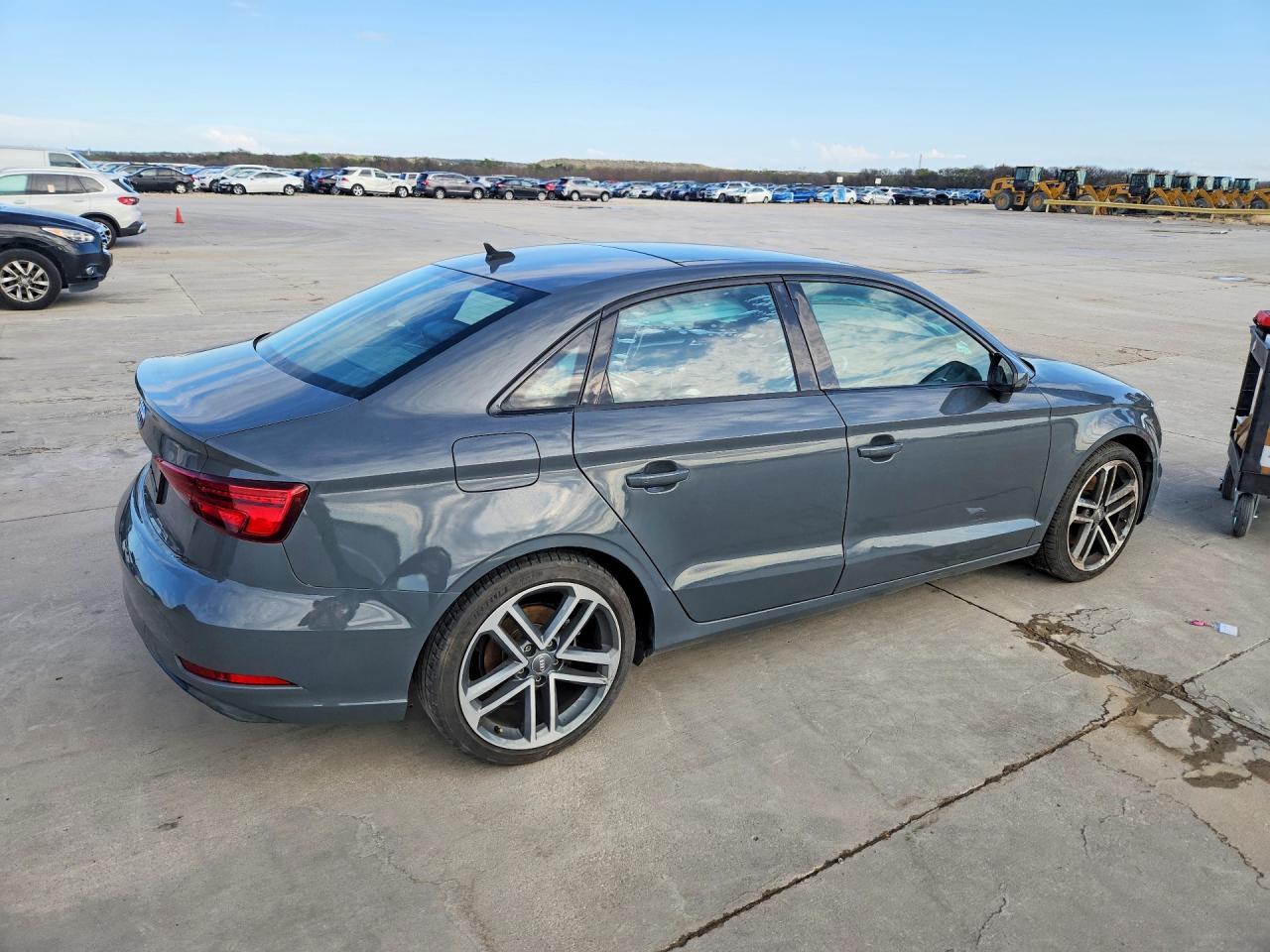 2019 Audi A3 Premium - Фото 3