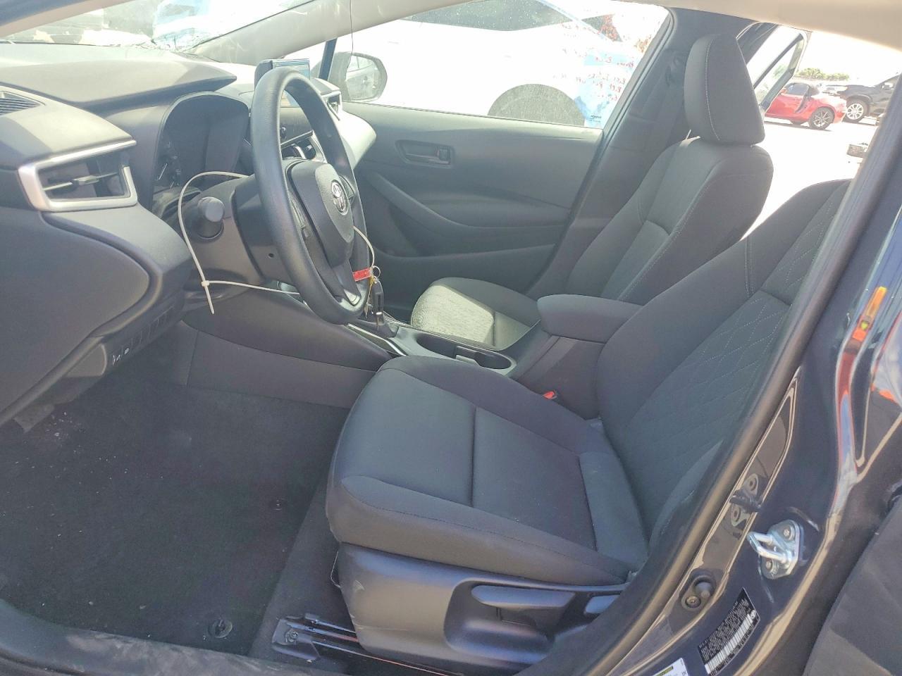 2025 Toyota Corolla Le - Image 7