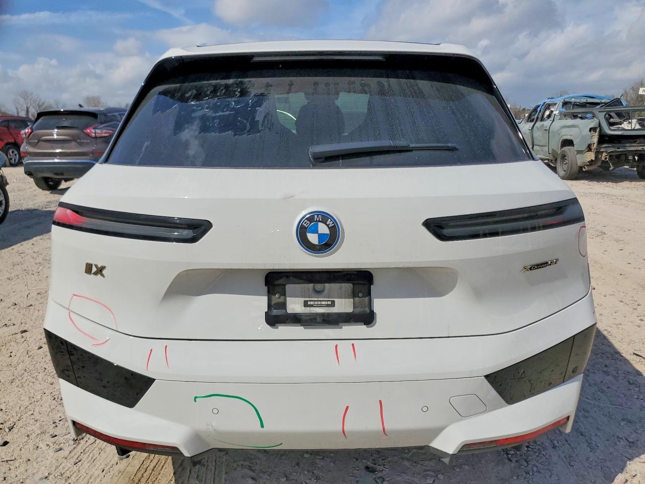2023 BMW Ix xDrive50 - Image 6