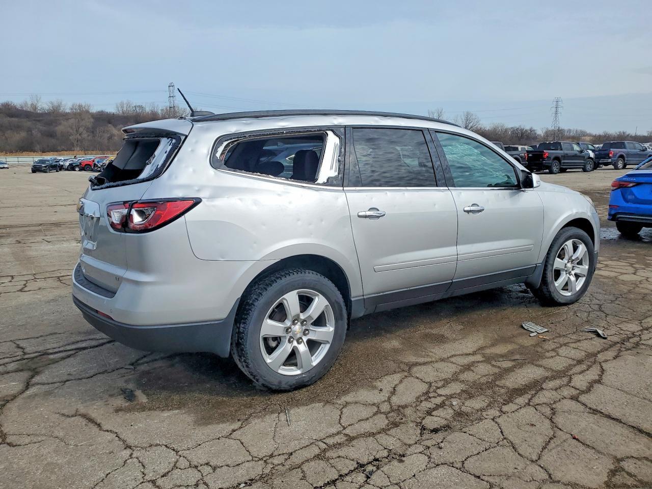 2017 Chevrolet Traverse Lt - Фото 3